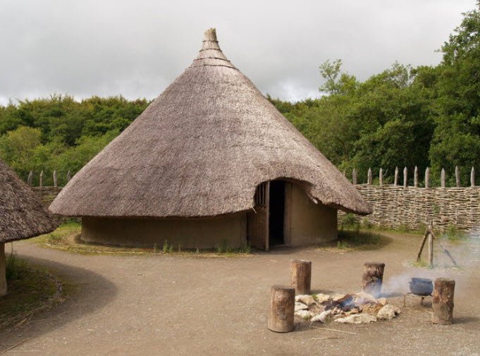 Craggaunowen Castle &amp; Crannóg, Kilmurry, Ireland, Ireland